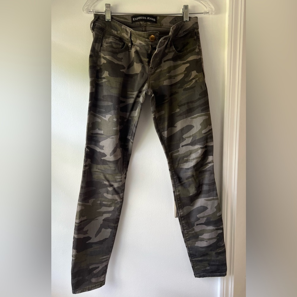 Camo pants